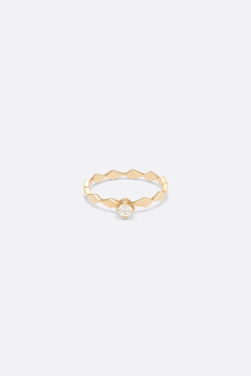 Manuela Solitaire